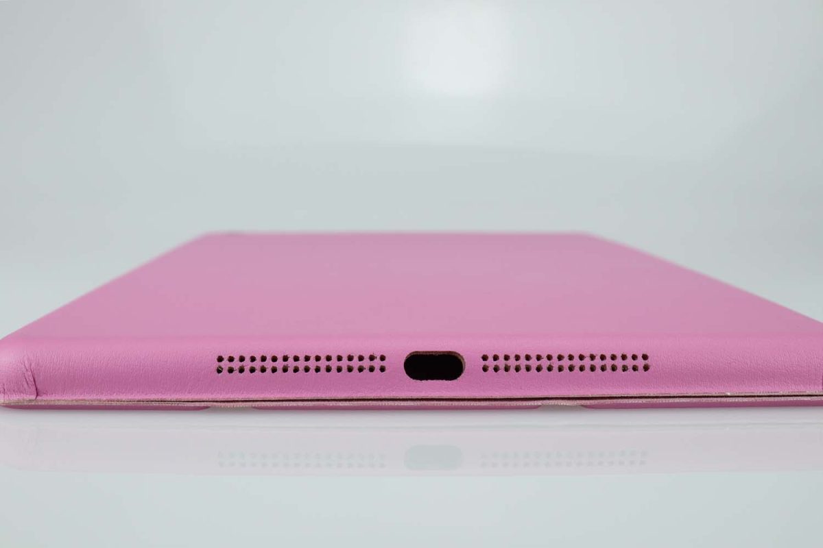 Bottom dust hole for 10.1 tablet case​
