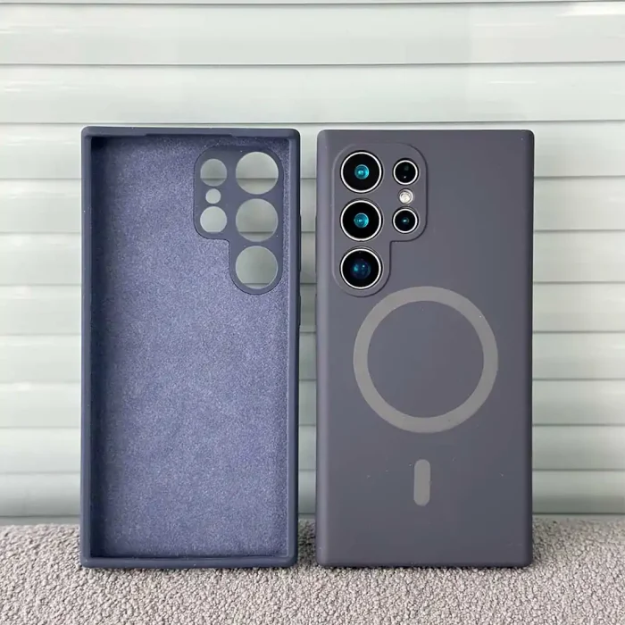 Phone case for Samsung Android with magnetic design and inner lining.