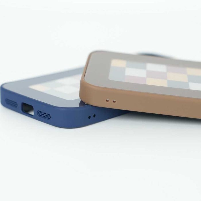 Showcased the side hanging rope holes of the E ink NFC phone case